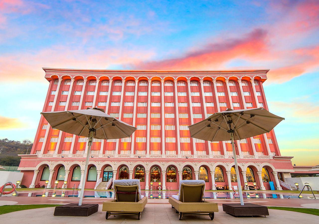 Ramoji Film City- Sitara Luxury Hotel Pedda Ambarpet Ngoại thất bức ảnh