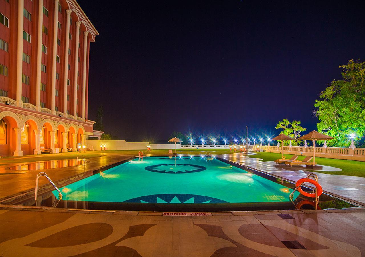 Ramoji Film City- Sitara Luxury Hotel Pedda Ambarpet Ngoại thất bức ảnh